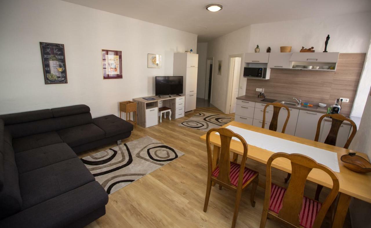 Flo & Co Apartamento Weissenkirchen in der Wachau Exterior foto